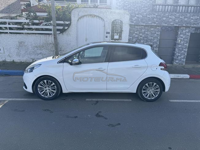 Peugeot 208 Diesel Manuelle 2016 à Kénitra