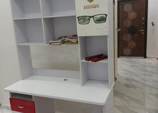 Meuble de bureau avec étagères de rangement