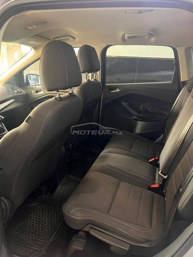 ford kuga model 2015 en bon etat