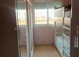 Deux lits superposés presques neuf en bois massif