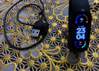 Bracelet xiaomi smart mi band 6 en bonne état 