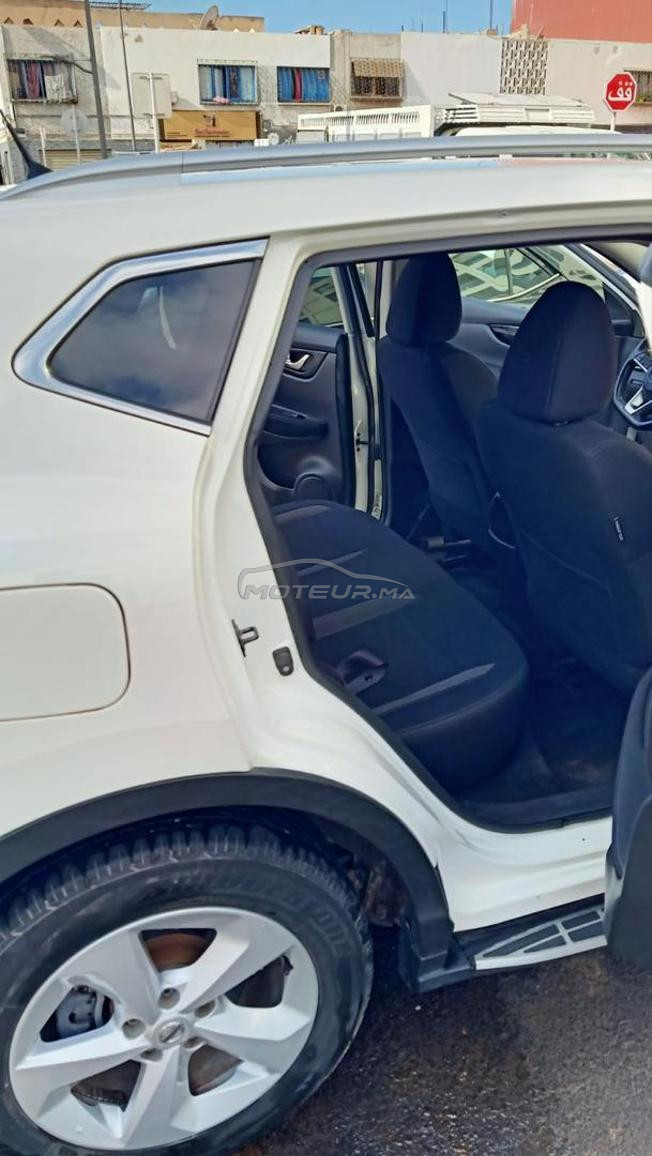 Nissan Qashqai 6 CV automatique écran