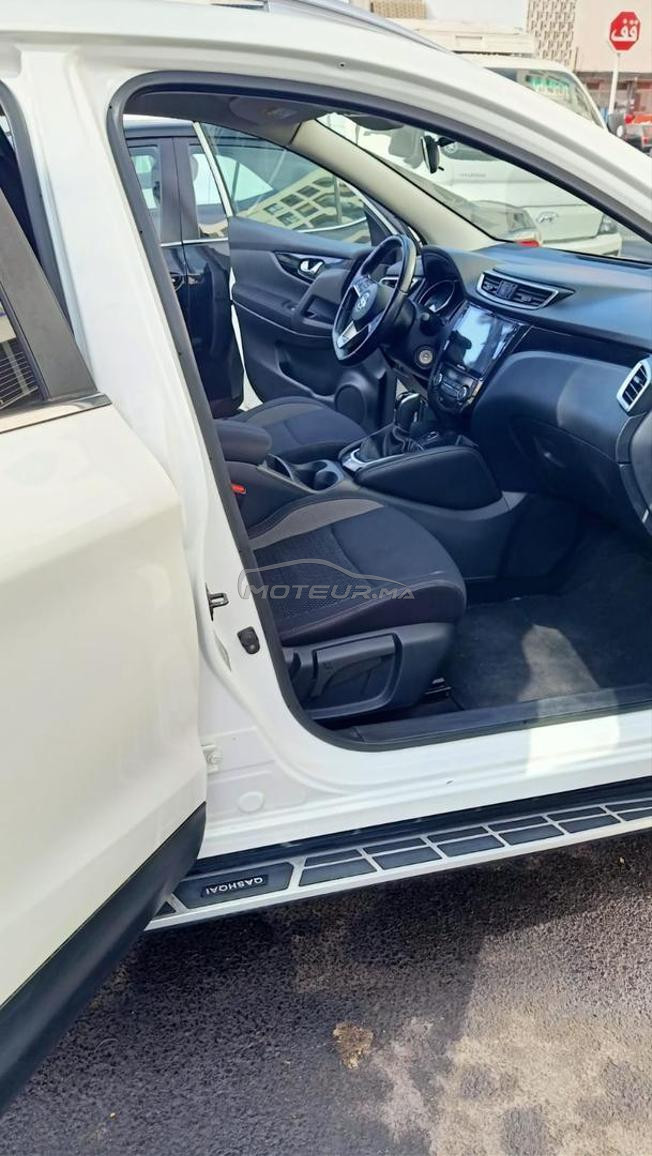 Nissan Qashqai 6 CV automatique écran