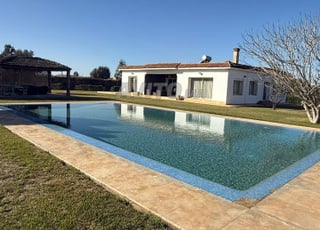 Charmante ferme de 2 hectares à vendre