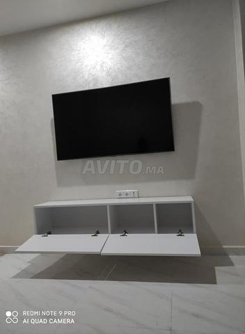 meuble TV flottant minimaliste