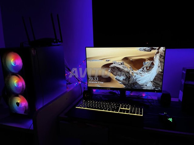 Pc gamer, écran 165Hz, razer clavier et souris 