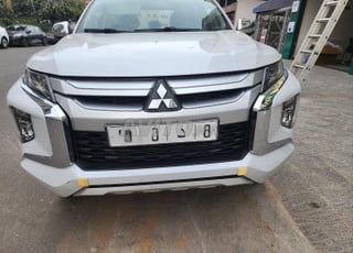 MITSUBISHI L200 double cabine