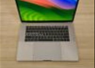 MacBook Pro (15,4-inch, 2016)