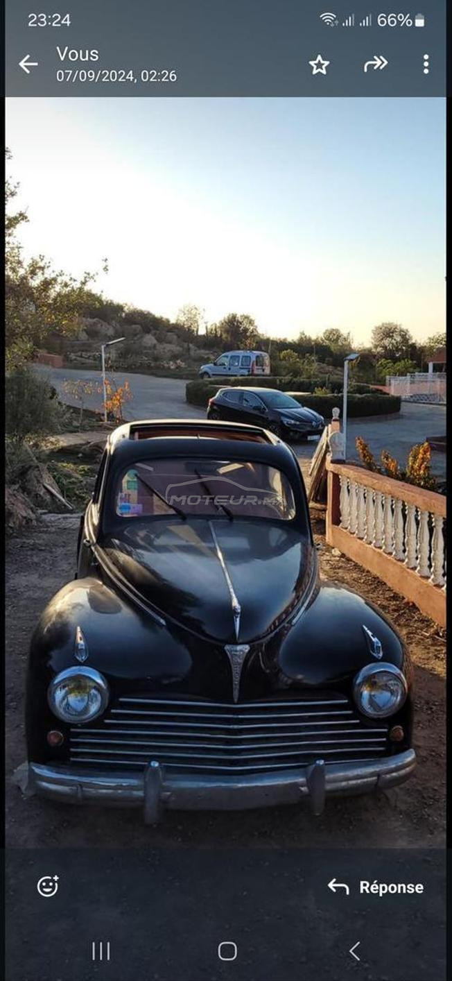 Peugeot voiture d'époque 
