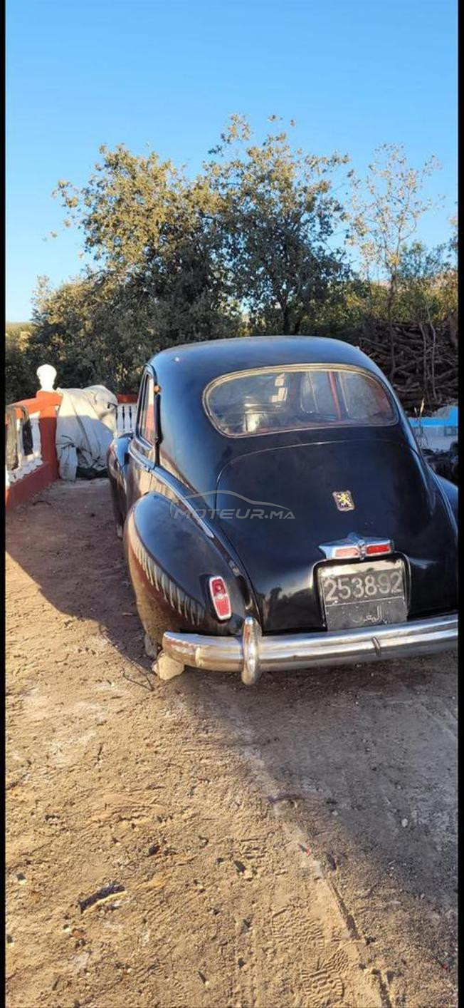 Peugeot voiture d'époque 