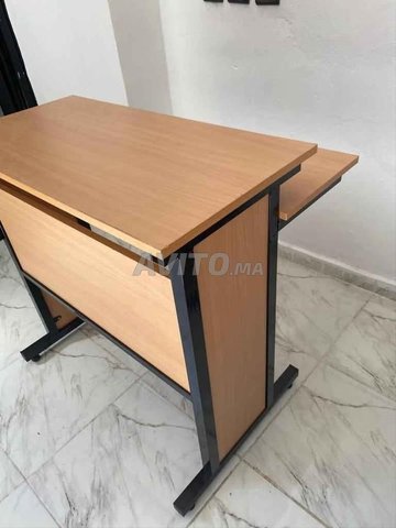 Table ordinateur semi métallique