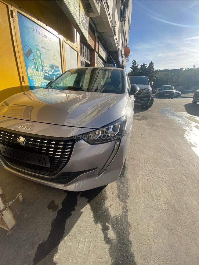 Peugeot 208 tout option 2022