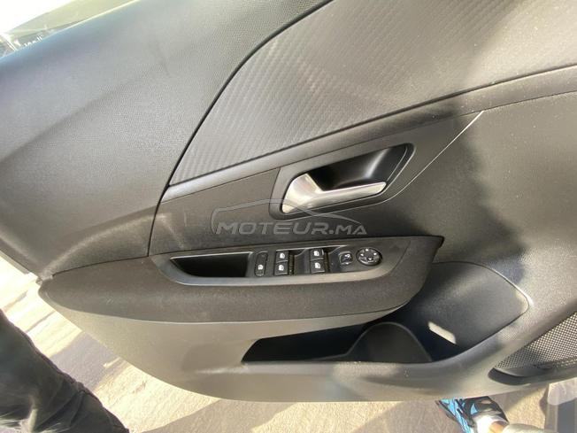 Peugeot 208 tout option 2022
