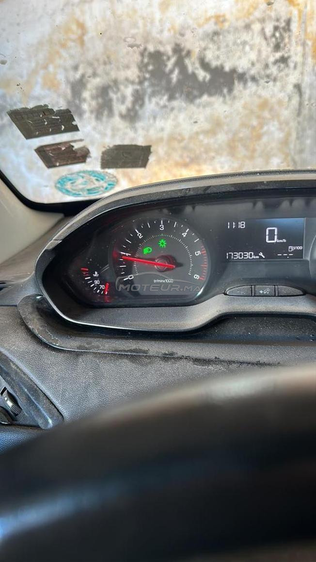 Peugeot 208 Diesel Manuelle 2013 à Temara