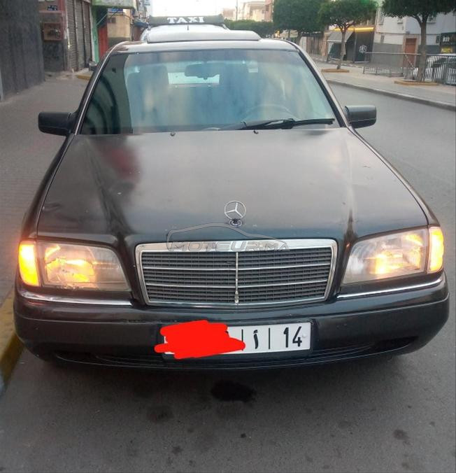 Mercedes-Benz 220