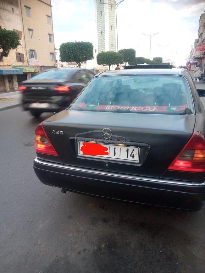 Mercedes-Benz 220