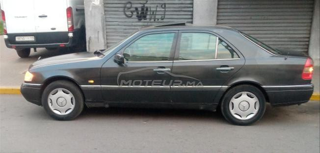 Mercedes-Benz 220
