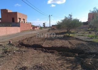 أرض 1500م² كلم8 من الملعب الكبير