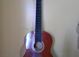 guitare à vendre de bon état