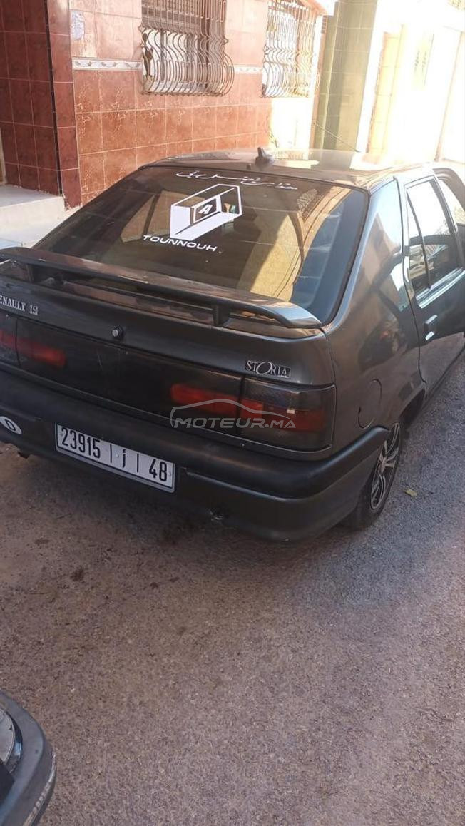 Renault 19