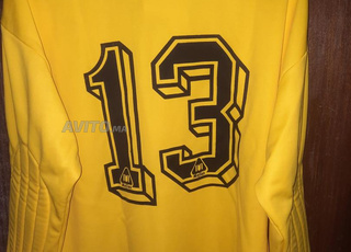 قميص حارس المرمى جديد 