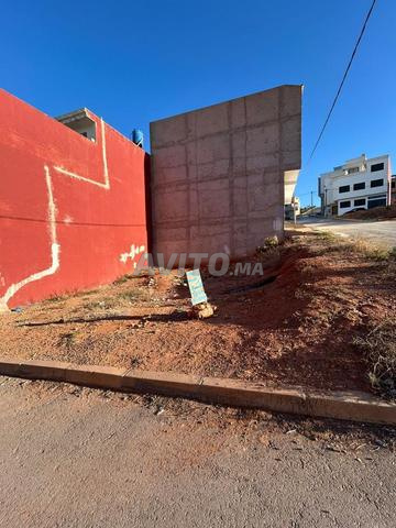 trés beau terrain deux façade à berkane - 2