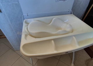 baignoire bébé en très bon état 