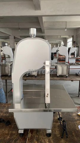 Machine industrielle coupe viande os 