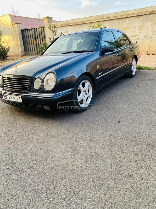Mercedes Benz w210 e300