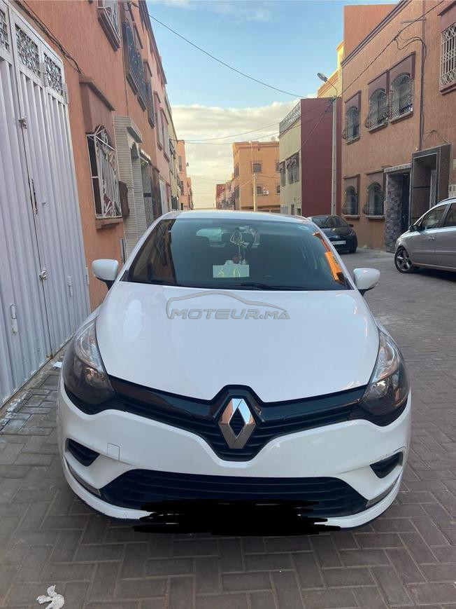 Renault Clio 4 Essence Manuelle 2017 à Marrakech