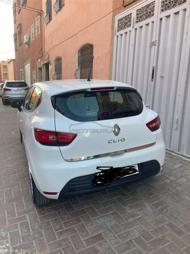 Renault Clio Essence Manuelle 2017 à Marrakech