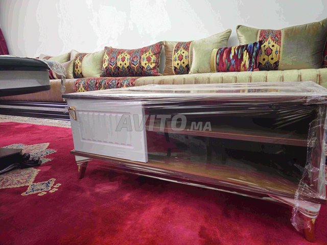 TABLE BASSE NEUVE EN BOIS 