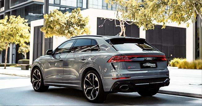 Audi RSQ8 full option 
