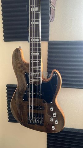 Handmade jazz bass 