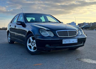 Mercedes-Benz 220 Diesel Manuelle 2001 à Salé