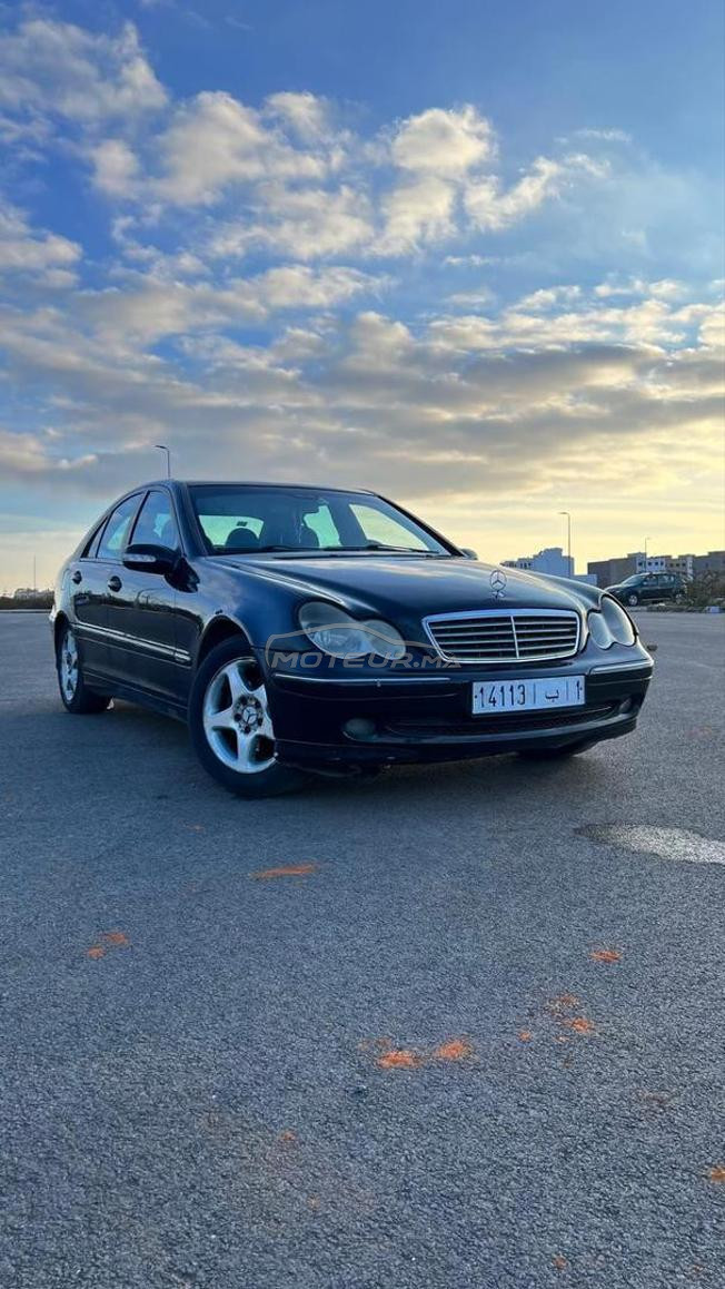 Mercedes-Benz 220 Diesel Manuelle 2001 à Salé