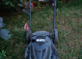 Tondeuse thermique 73cc à vendre