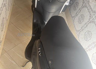 scooter Piaggio Fly 50