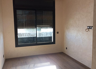 Superbe appartement vide à ghandi