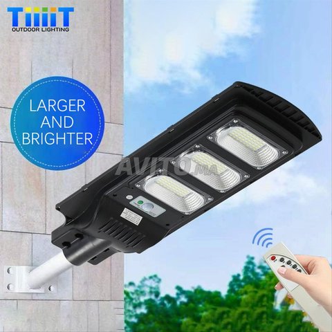 Lampadaire Projecteur LED Solaire 300W