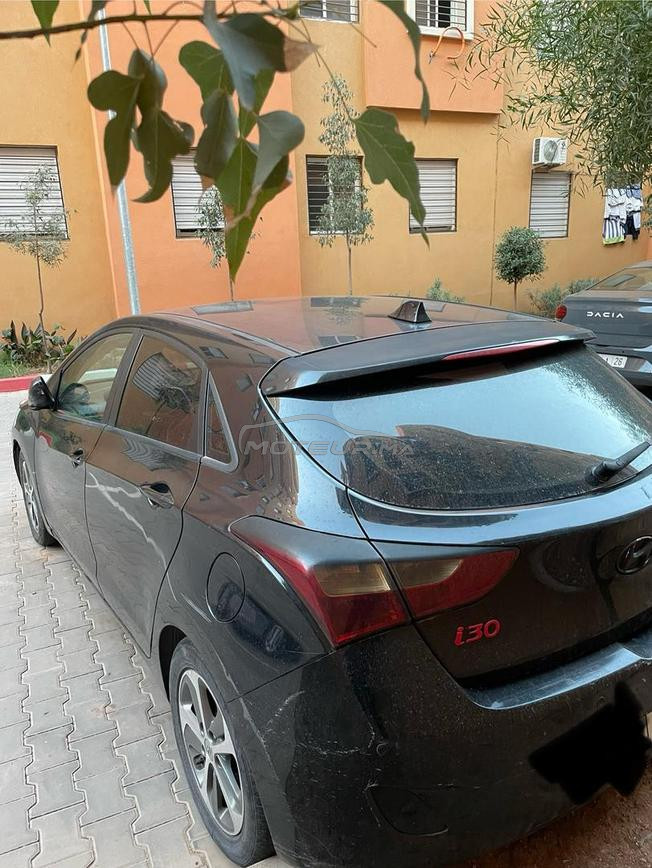 Hyundai i30 2015 excellent état.