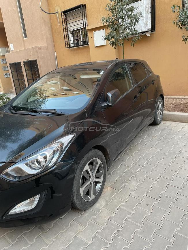 Hyundai i30 2015 excellent état.