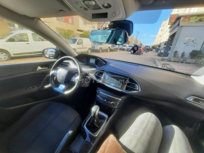 Peugeot 208 très bon état 