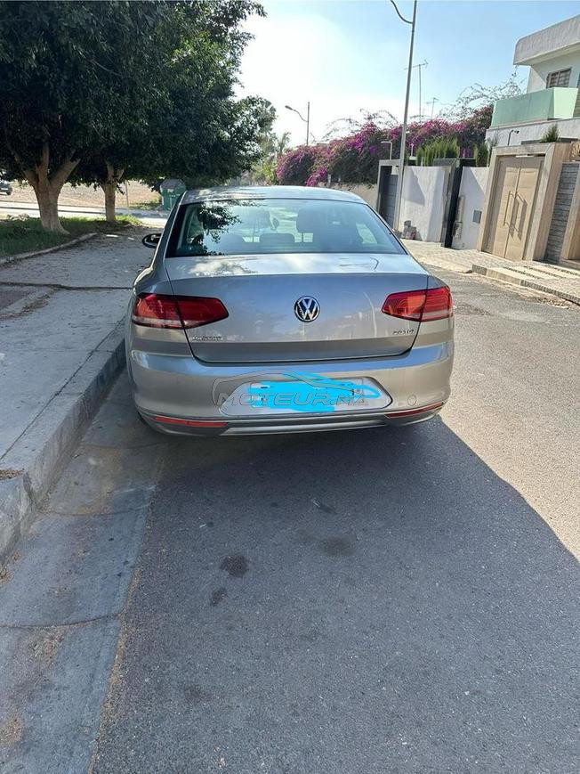 Volkswagen Passat Diesel Automatique 2017 à Agadir