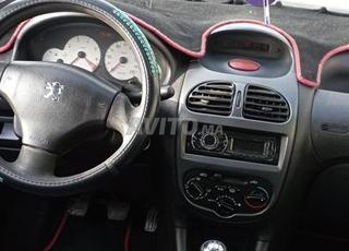 Peugeot 206 Essence Manuelle 2004 à Benslimane