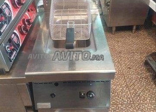 friteuse sur placard gaz 