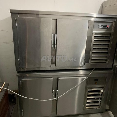 Vend FRIGO GRANDE TAILLE 4 PORTES INOX