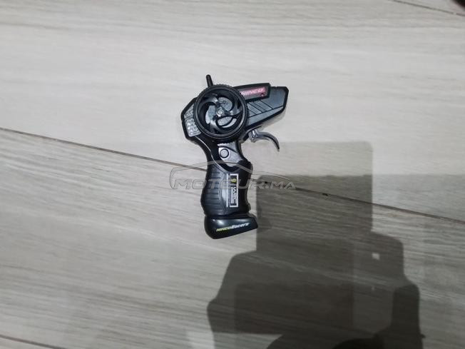 Voiture rc à vendre bonne qualité prix négociable