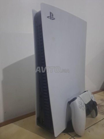 Playstation 5 avec jeu FC24 sous garantie