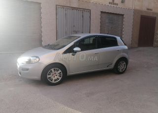Fiat Punto Essence Manuelle 2013 à Berrechid